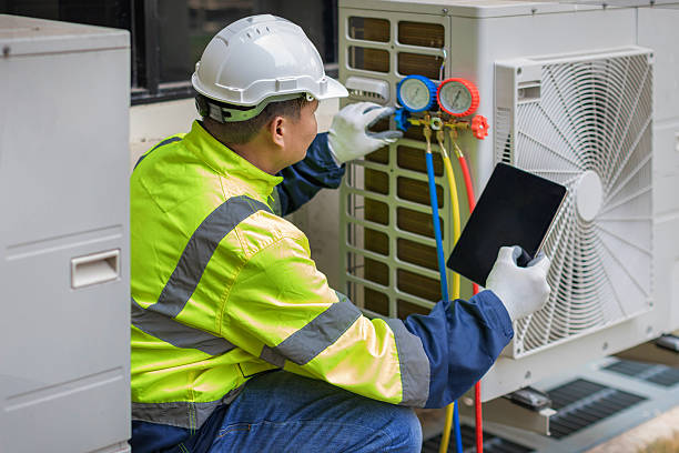 Professional Hvac technician working in Ashburn, VA